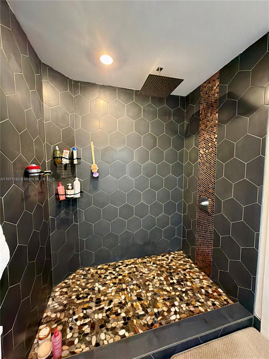 PLANTATION BUSINESS PARK - Residential Lease