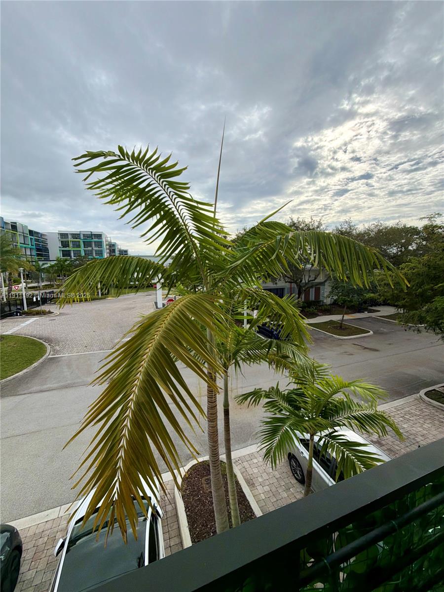 PLANTATION BUSINESS PARK - Residential Lease