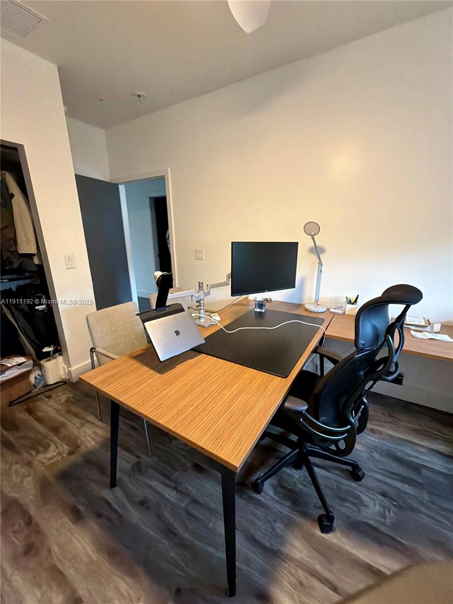 PLANTATION BUSINESS PARK - Residential Lease