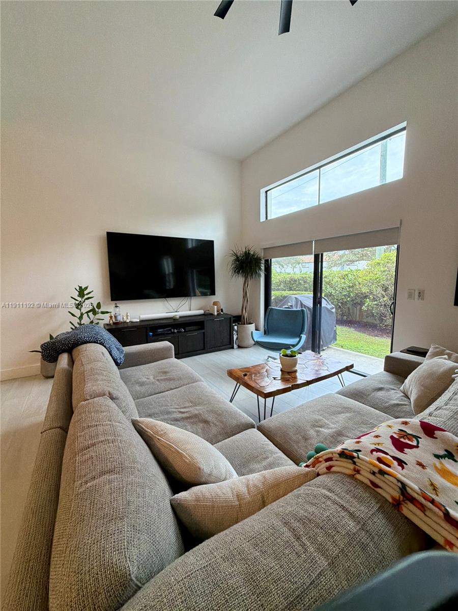 PLANTATION BUSINESS PARK - Residential Lease