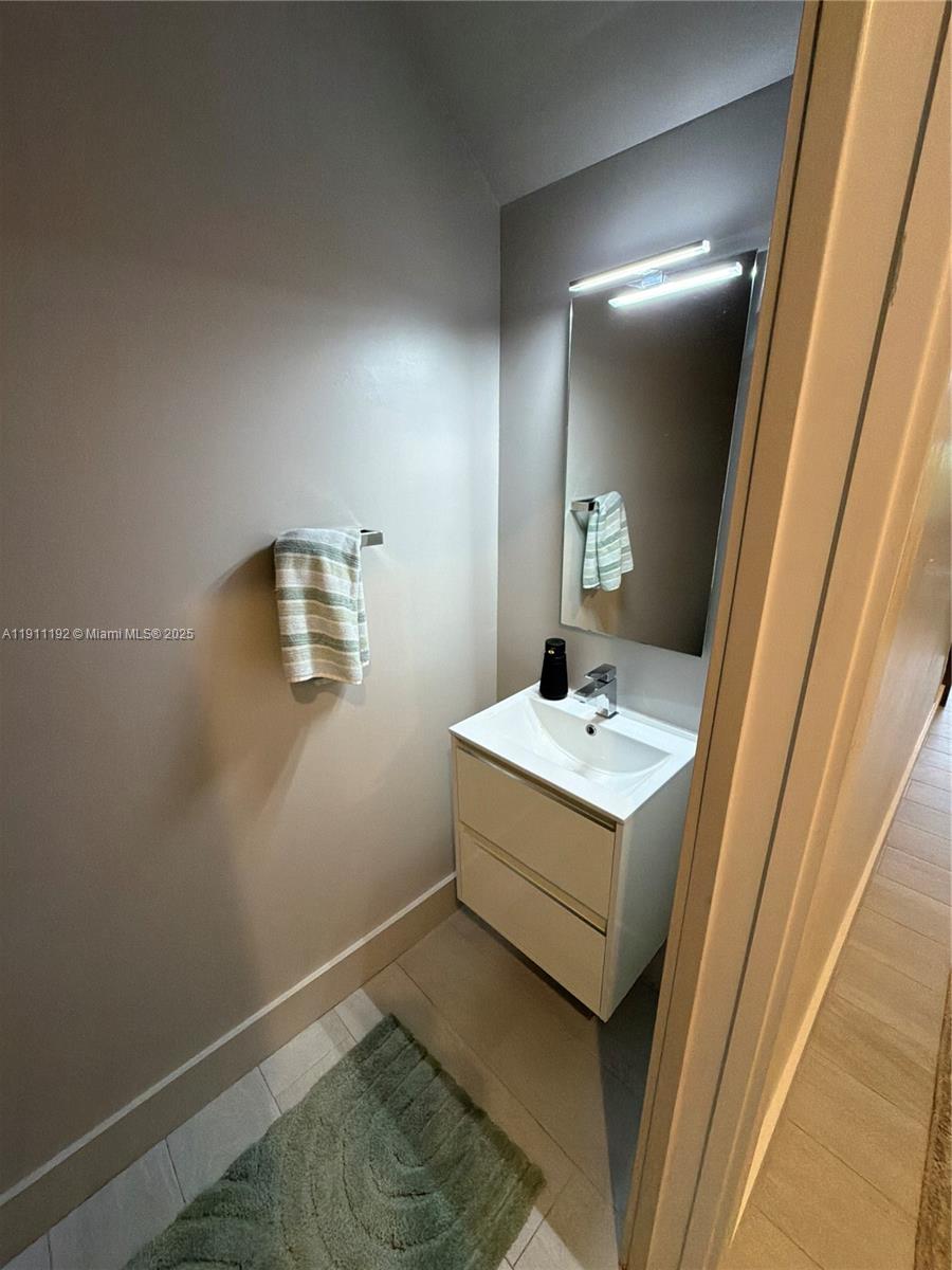 PLANTATION BUSINESS PARK - Residential Lease