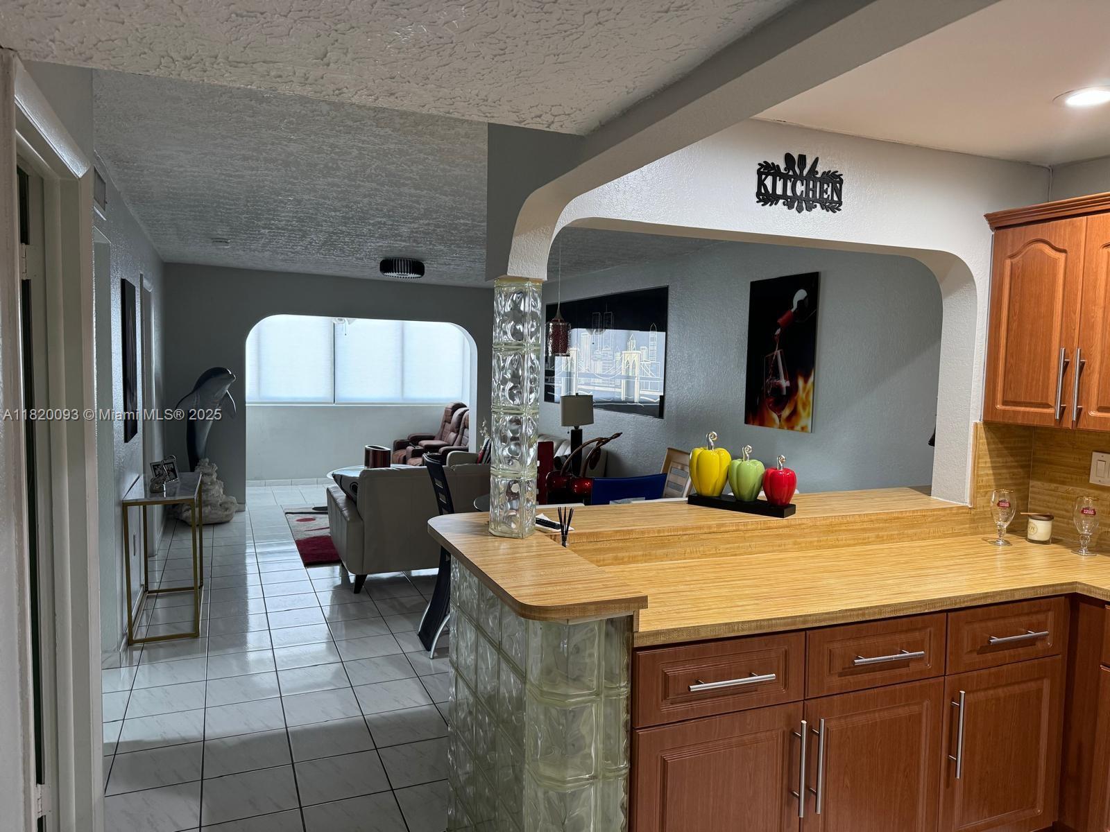 6090 W 18th Ave 224, Hialeah, Miami-Dade County, Florida - 2 Bedrooms  
1 Bathrooms - 
