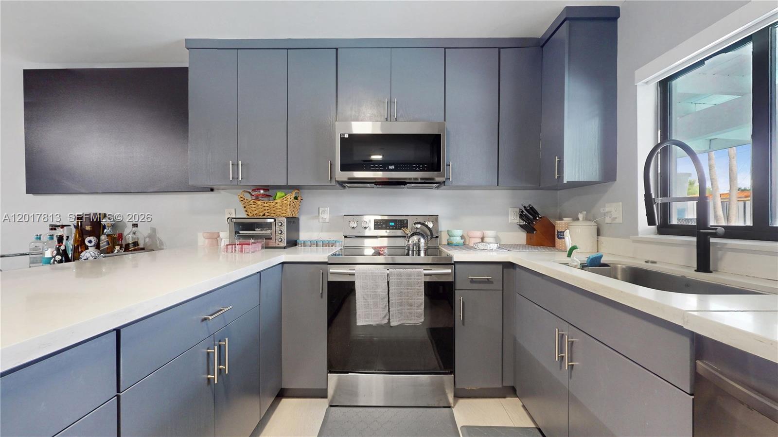 SOUTHERN ESTATES 9TH ADDN - Residential