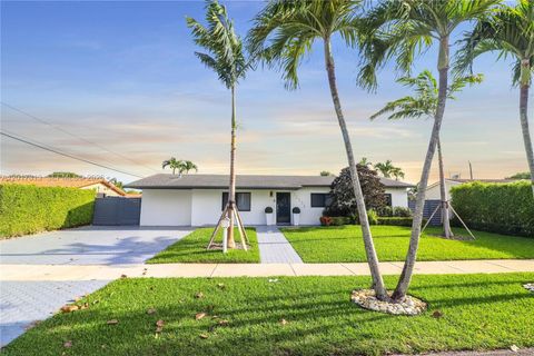 Photo of 12535 SW 31st Ter, Miami, FL 33175 (MLS # A12017813)
