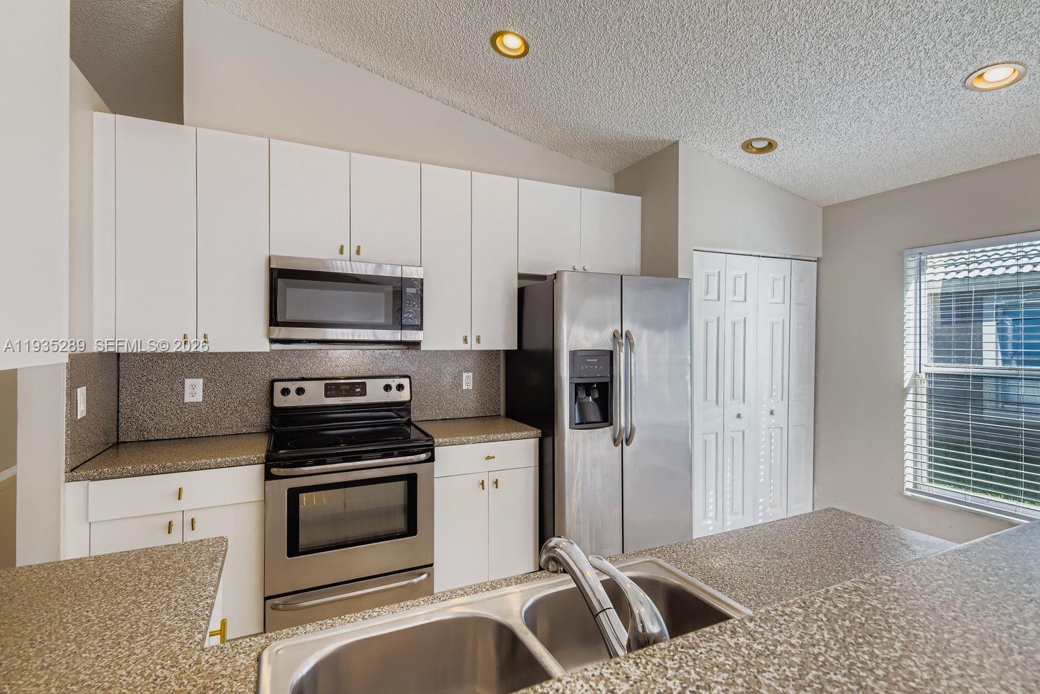 PEMBROKE FALLS PHASE 7 - Residential