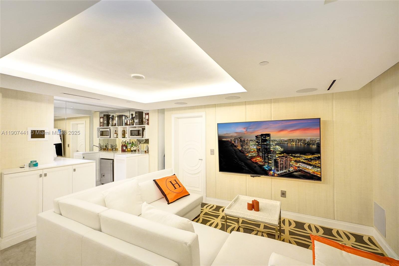 900 BISCAYNE BAY CONDO - Residential