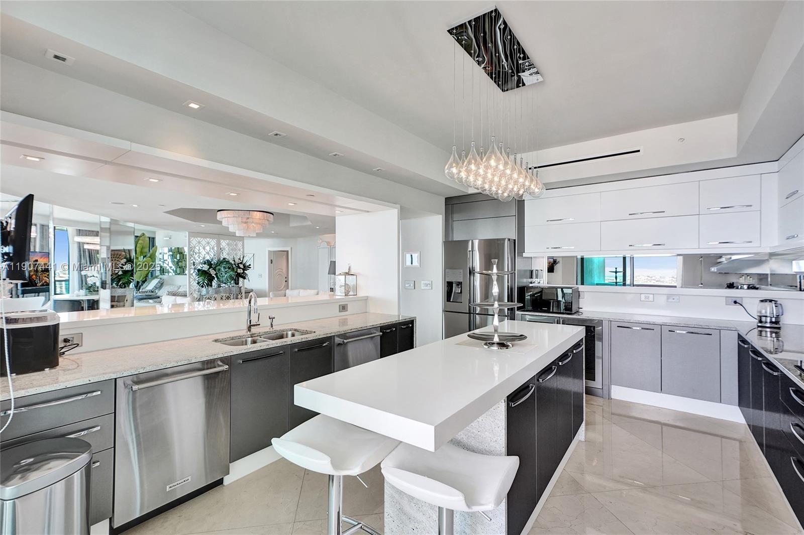 900 BISCAYNE BAY CONDO - Residential