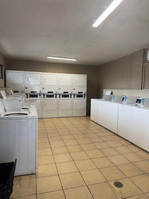 BAYVIEW PALMS CONDO - Residential