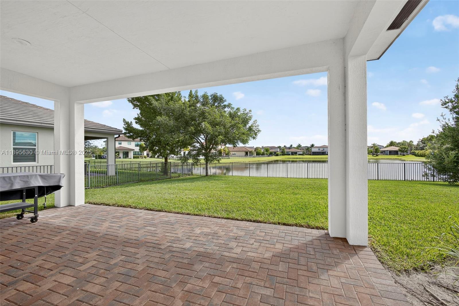 CRESTWOOD NORTH - Residential