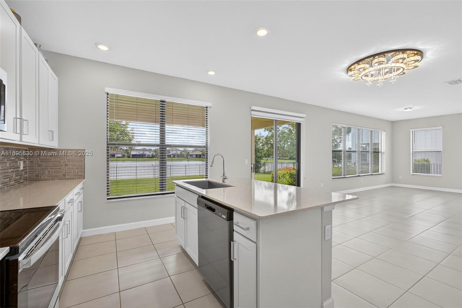 CRESTWOOD NORTH - Residential