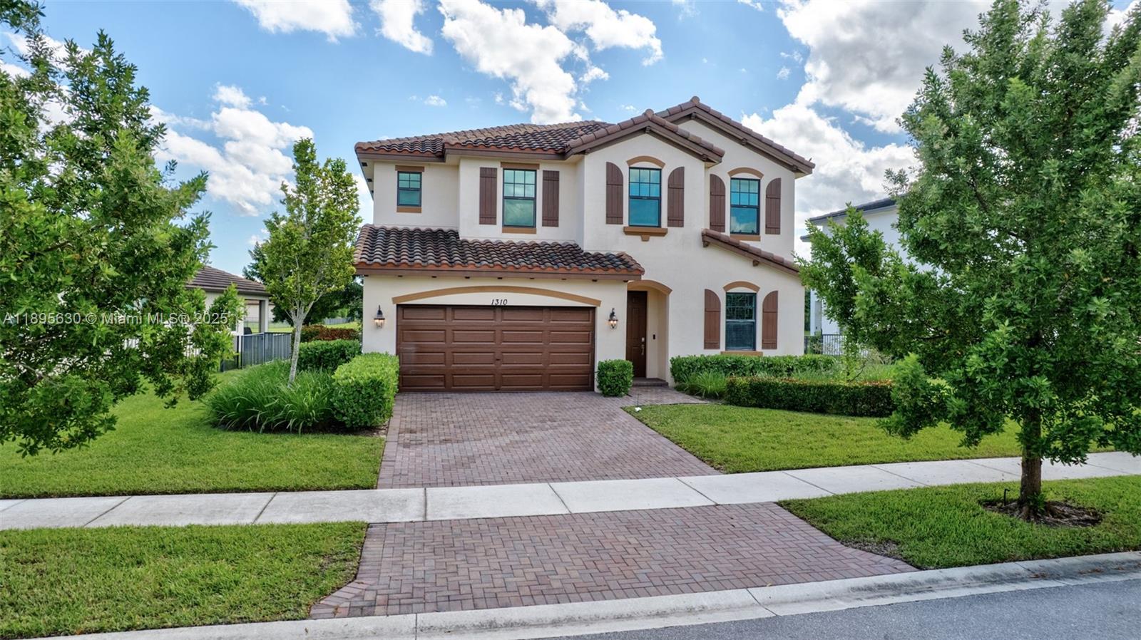 CRESTWOOD NORTH - Residential