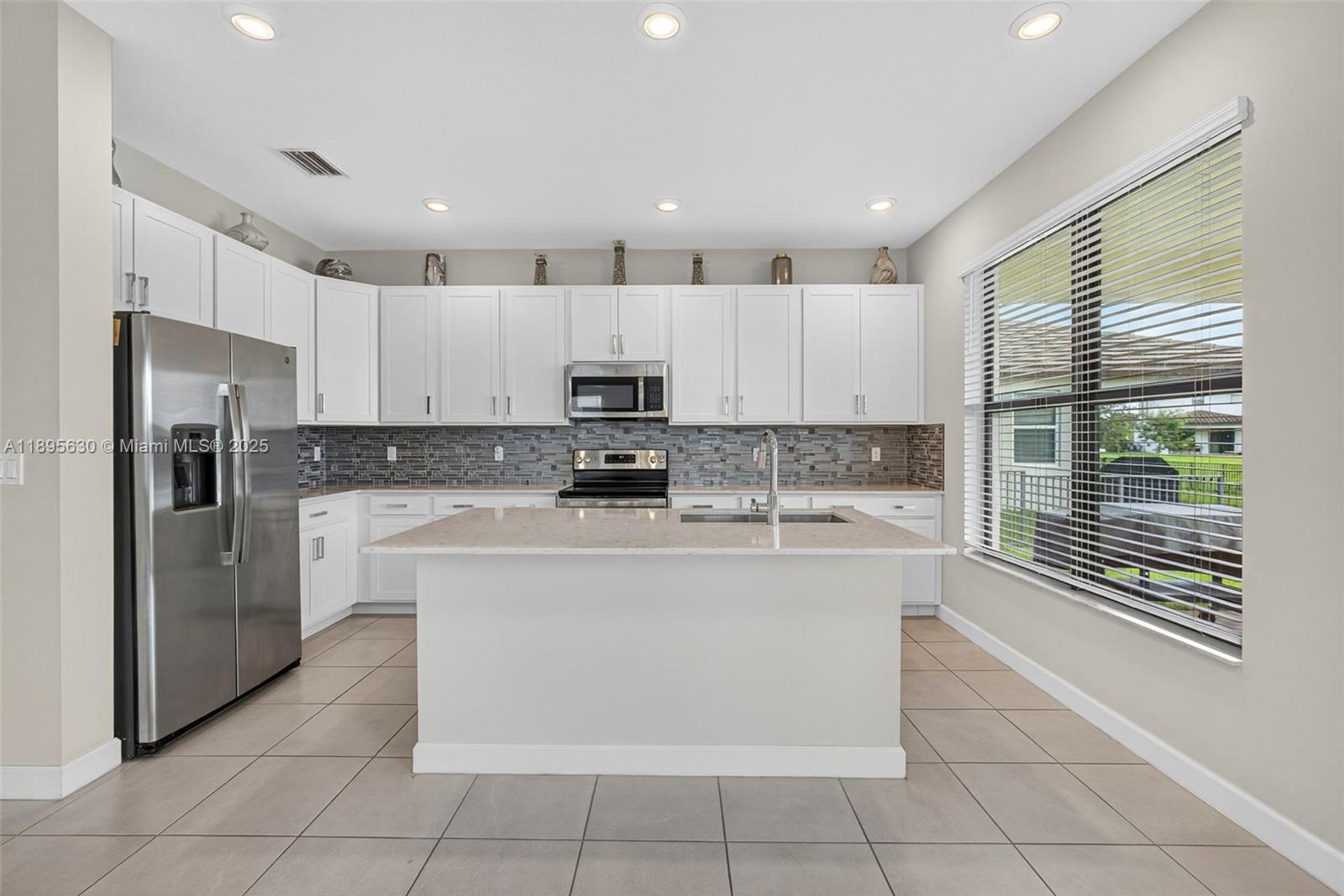 CRESTWOOD NORTH - Residential