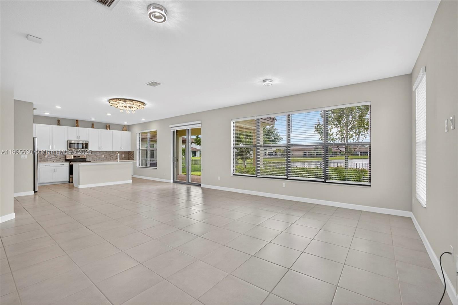 CRESTWOOD NORTH - Residential