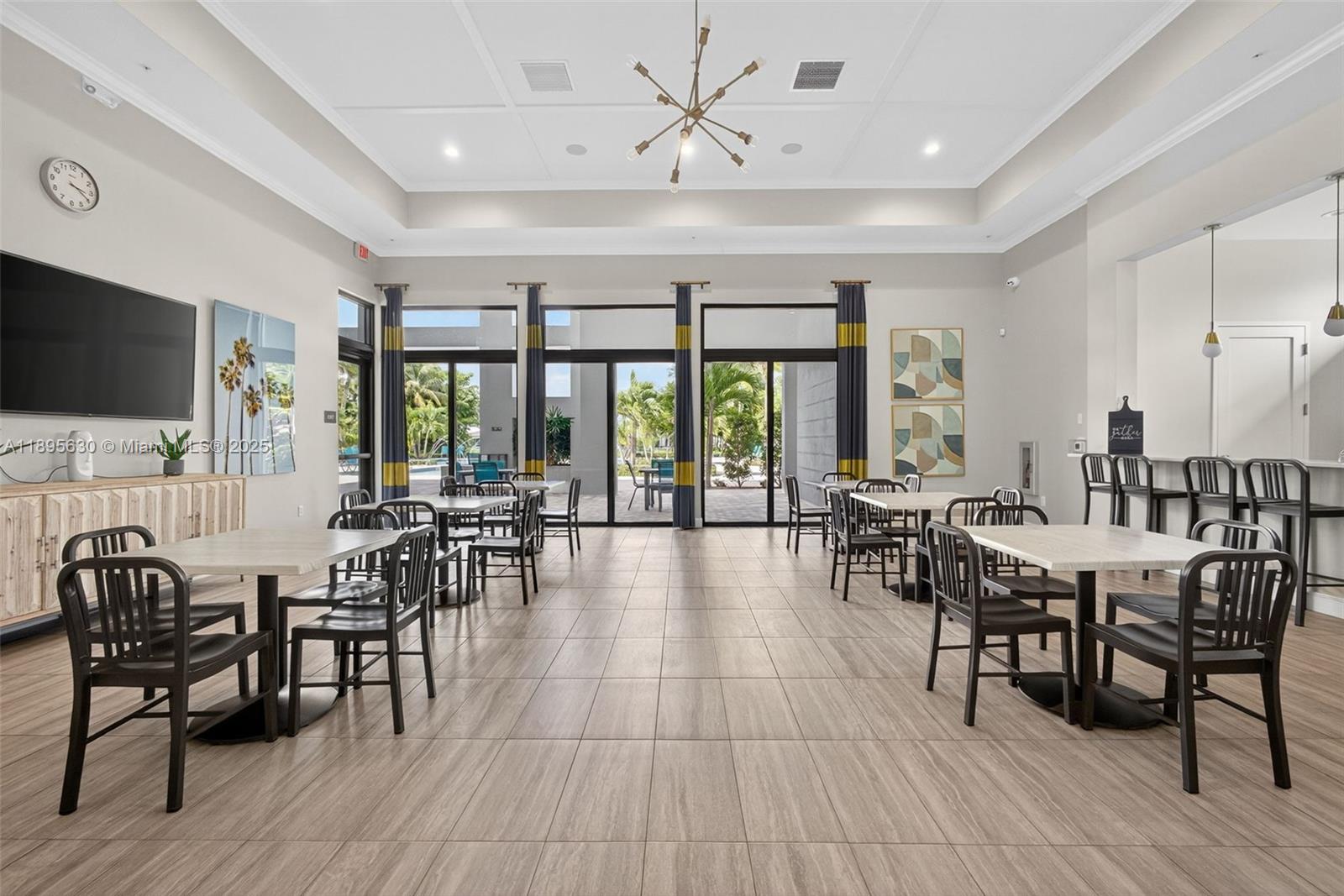 CRESTWOOD NORTH - Residential