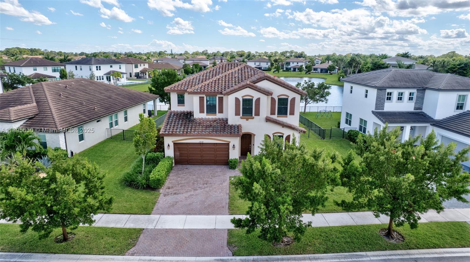 CRESTWOOD NORTH - Residential