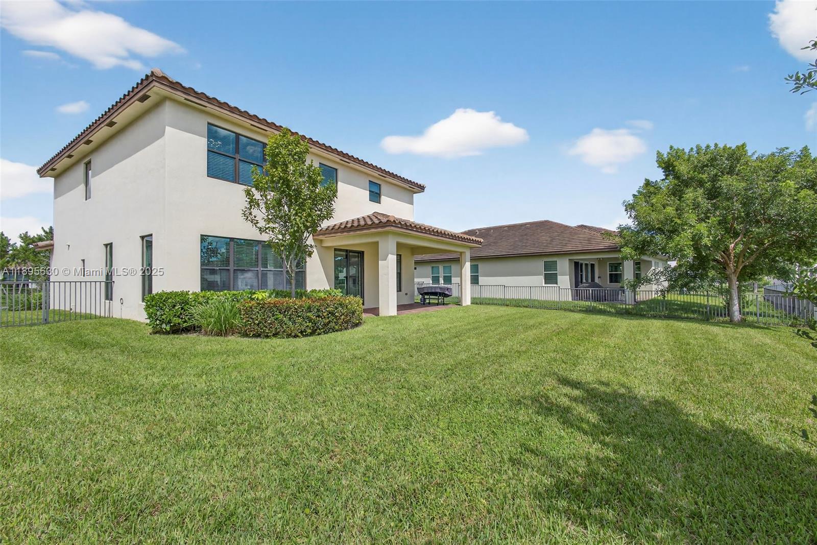 CRESTWOOD NORTH - Residential