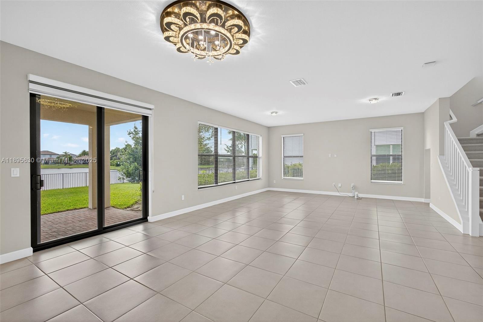 CRESTWOOD NORTH - Residential