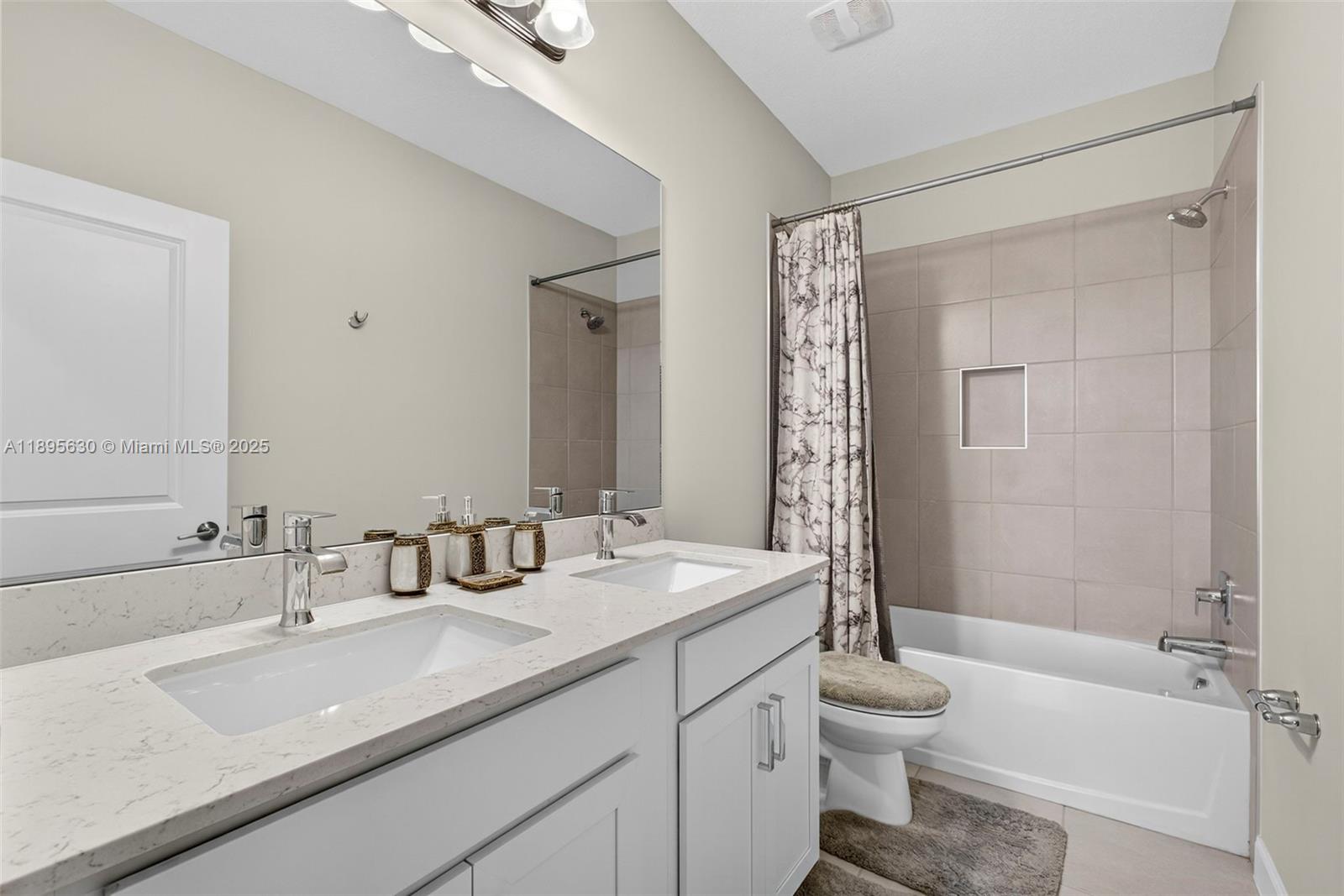 CRESTWOOD NORTH - Residential