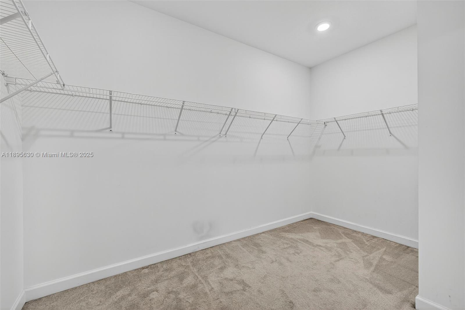 CRESTWOOD NORTH - Residential