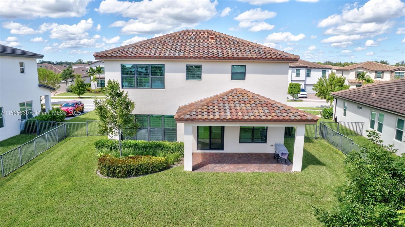 CRESTWOOD NORTH - Residential