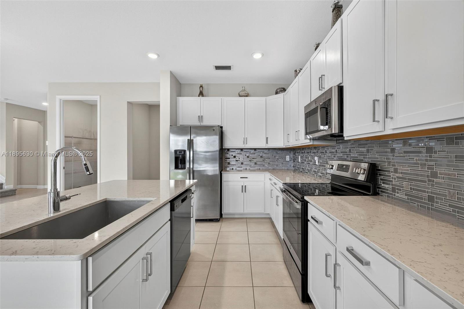 CRESTWOOD NORTH - Residential