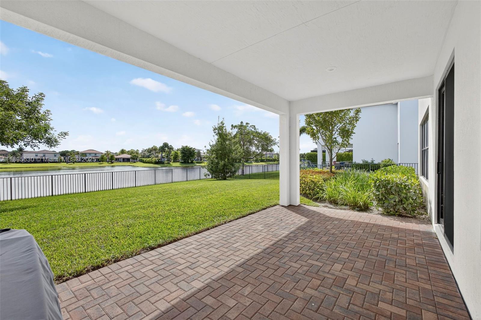 CRESTWOOD NORTH - Residential