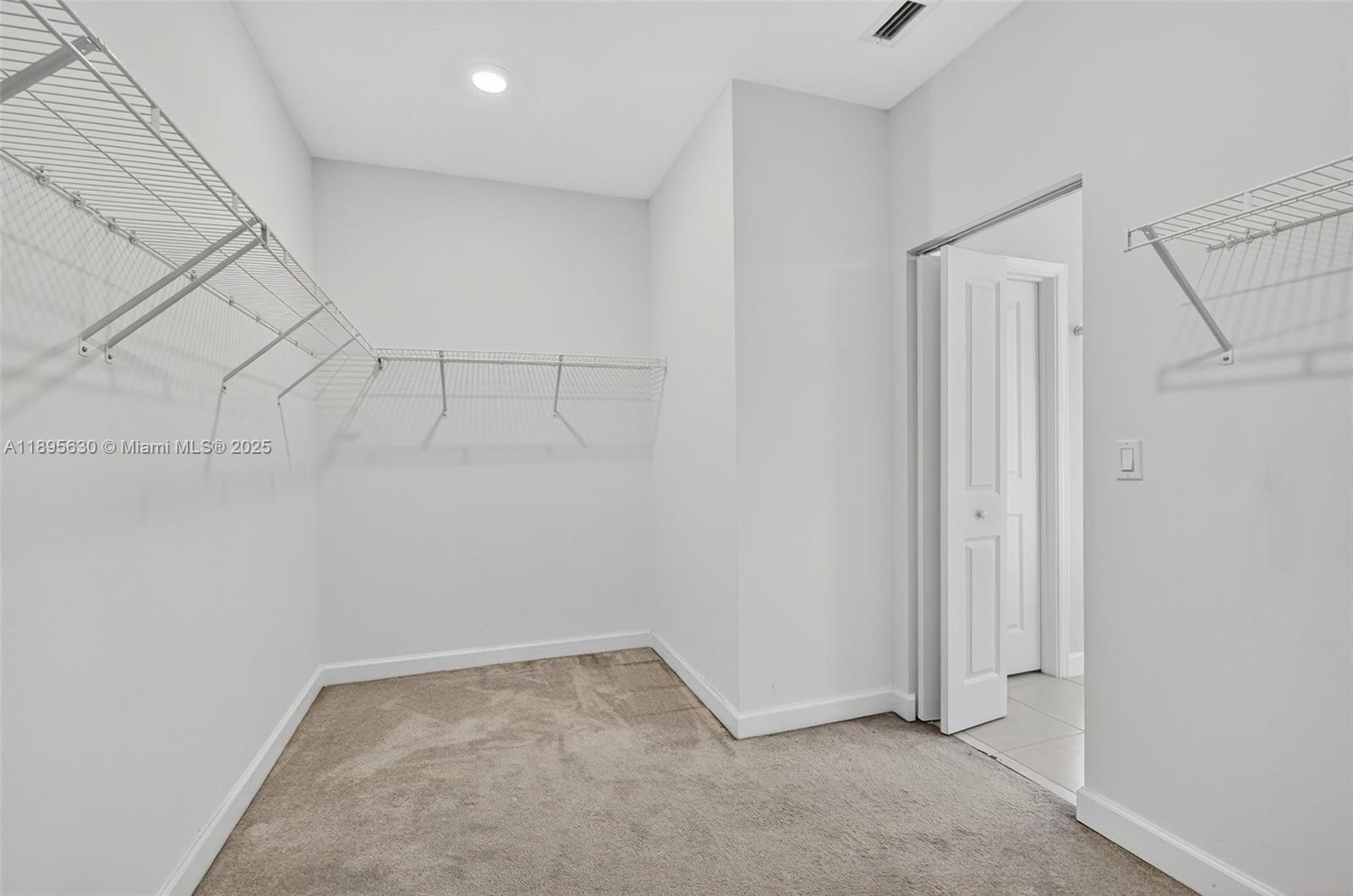 CRESTWOOD NORTH - Residential