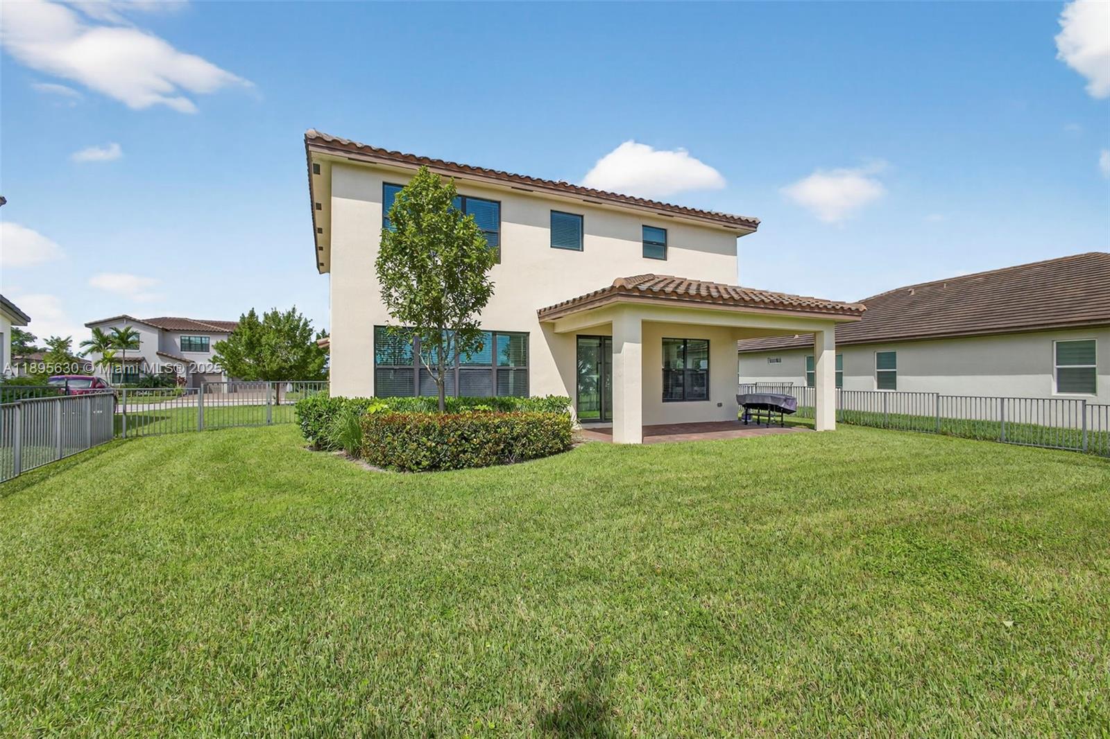 CRESTWOOD NORTH - Residential