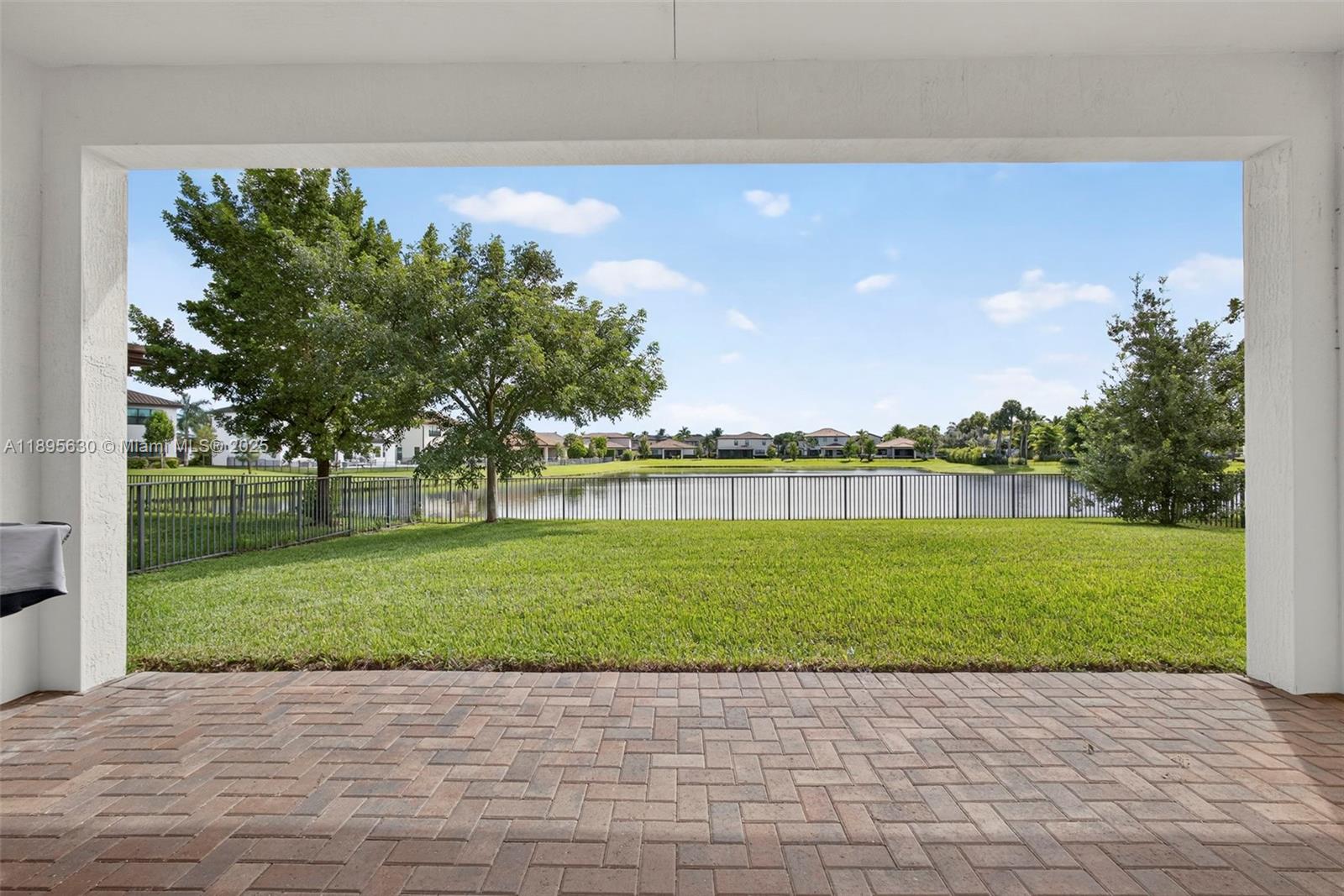 CRESTWOOD NORTH - Residential