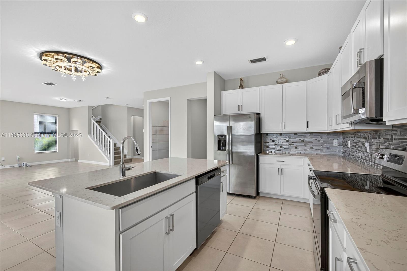 CRESTWOOD NORTH - Residential