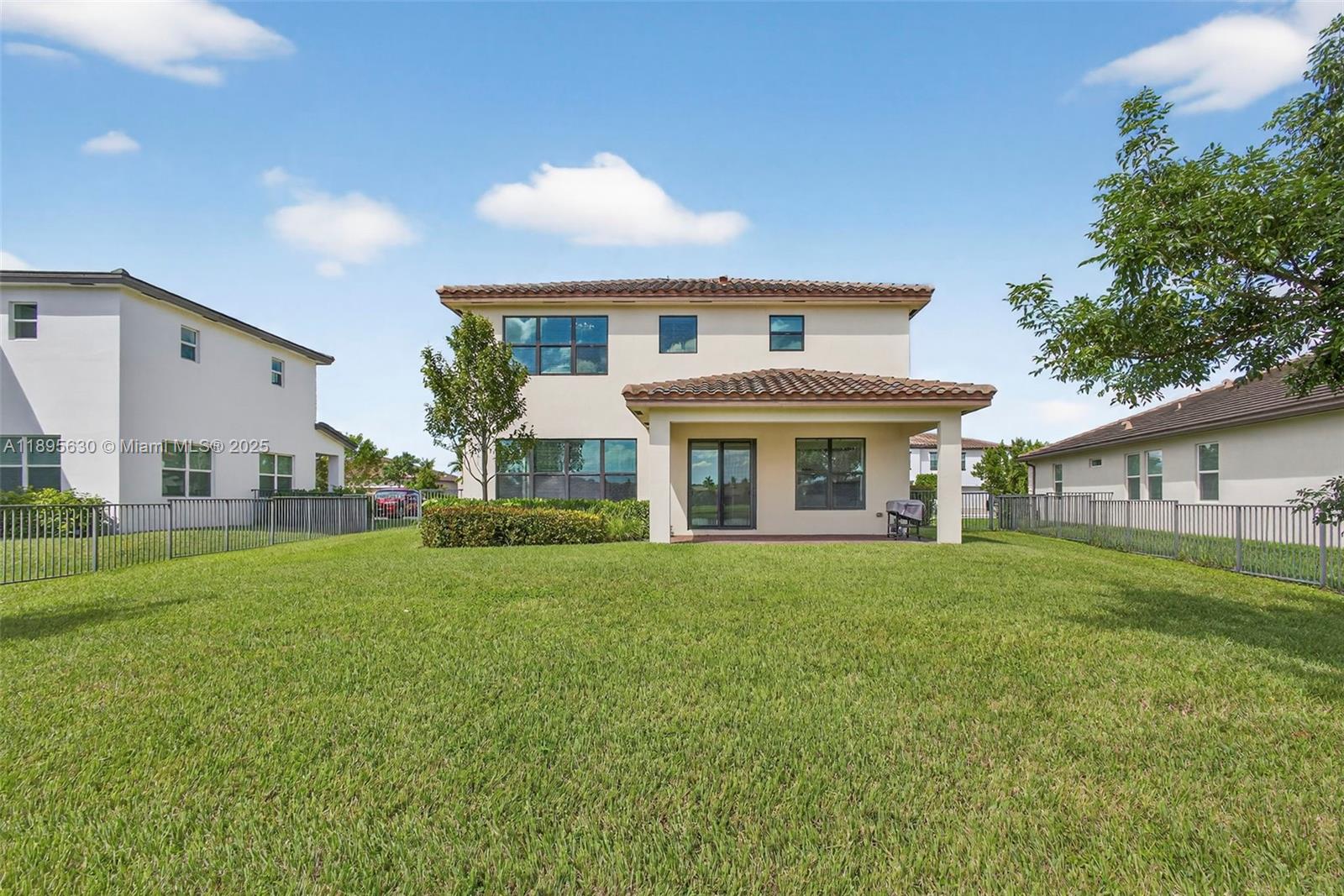 CRESTWOOD NORTH - Residential