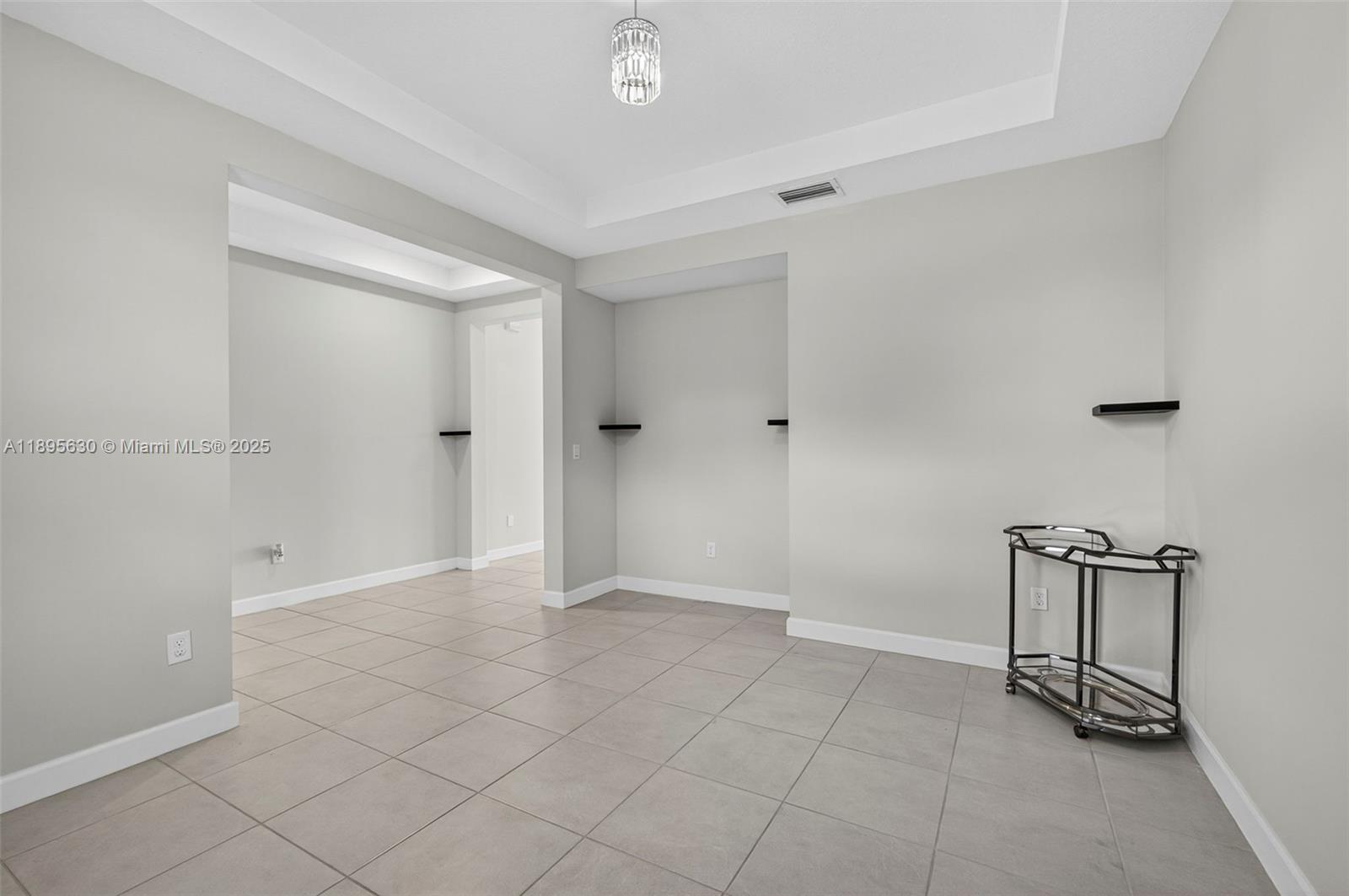 CRESTWOOD NORTH - Residential