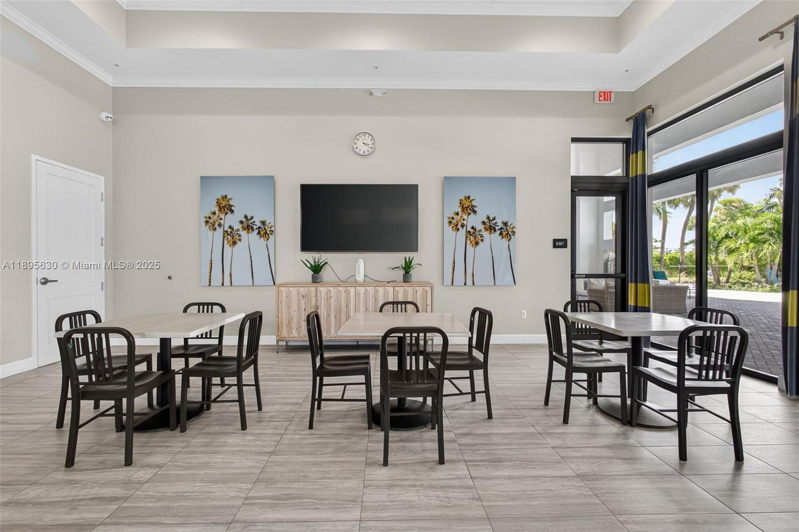 CRESTWOOD NORTH - Residential