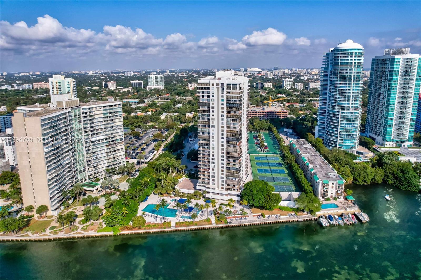 BRICKELL BAY CLUB CONDO - Residential