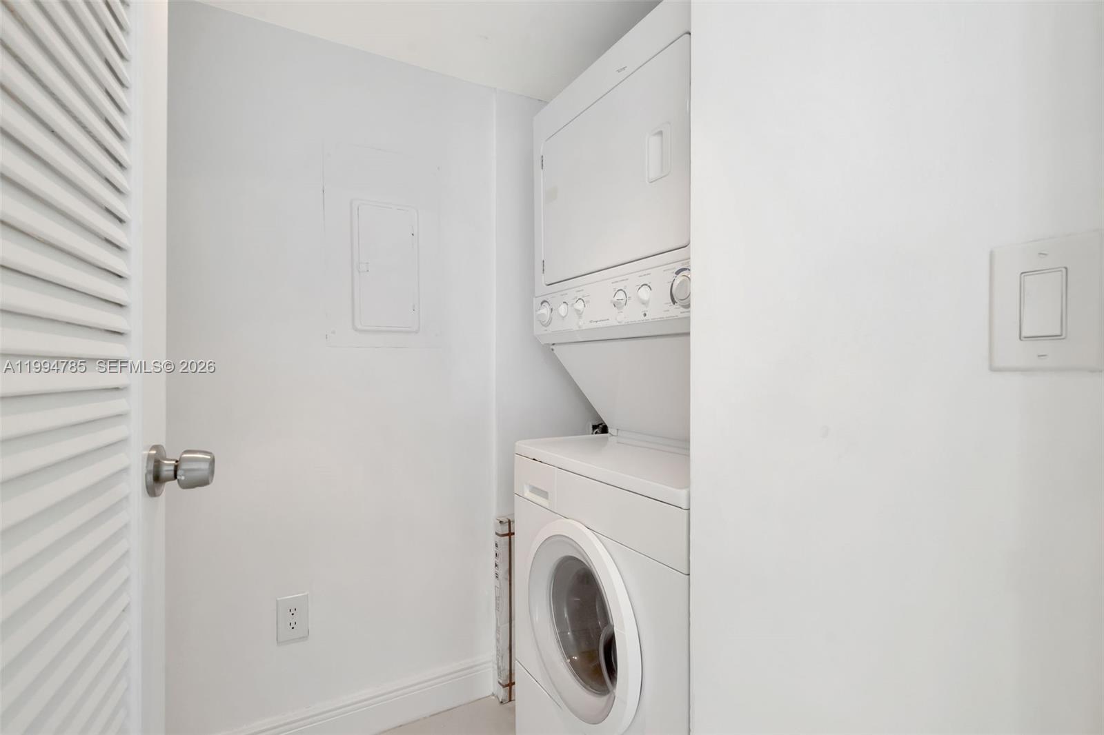 BRICKELL BAY CLUB CONDO - Residential