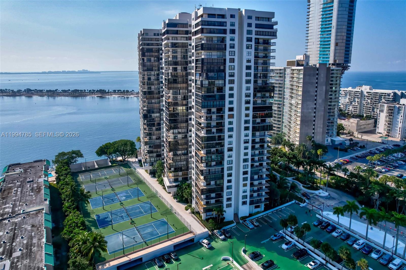 BRICKELL BAY CLUB CONDO - Residential