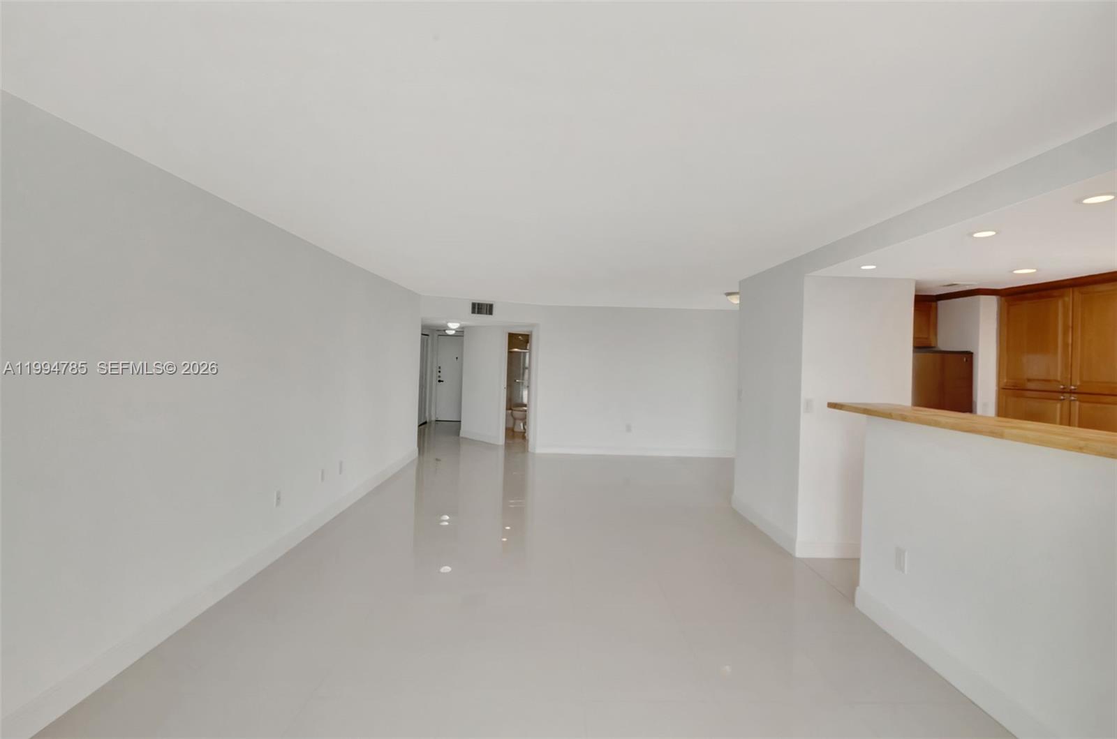 BRICKELL BAY CLUB CONDO - Residential