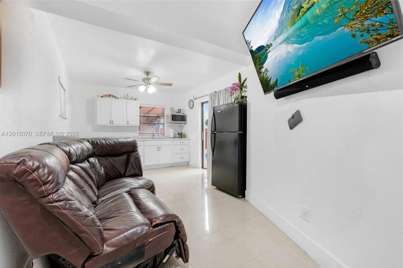 Hollywood East - Residential Lease