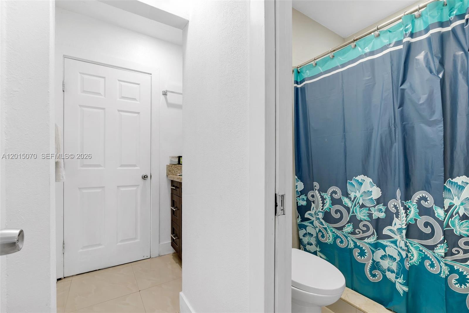 Hollywood East - Residential Lease