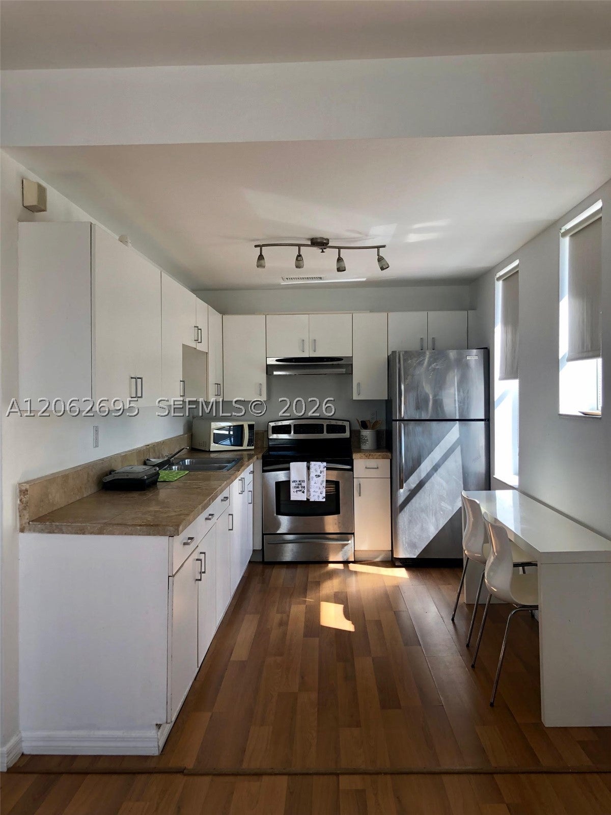 1502 Jefferson Ave 203