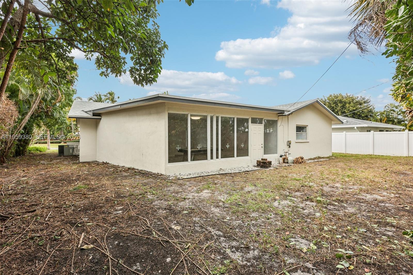 BOCA WOODS - Residential