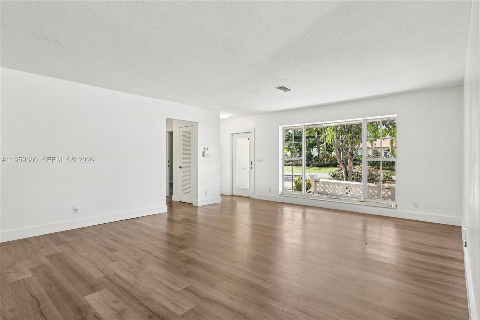 BOCA WOODS - Residential