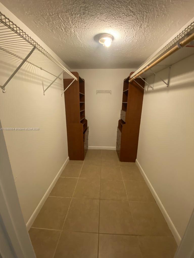 SUNRISE SPRINGS CONDO III - Residential Lease