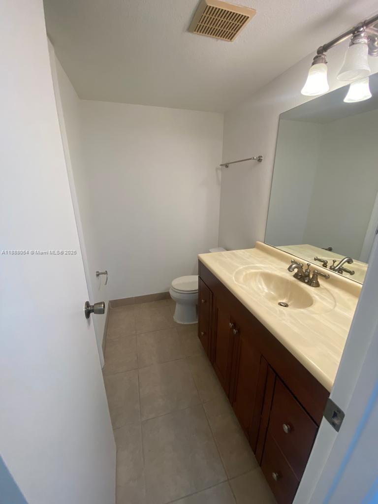 SUNRISE SPRINGS CONDO III - Residential Lease