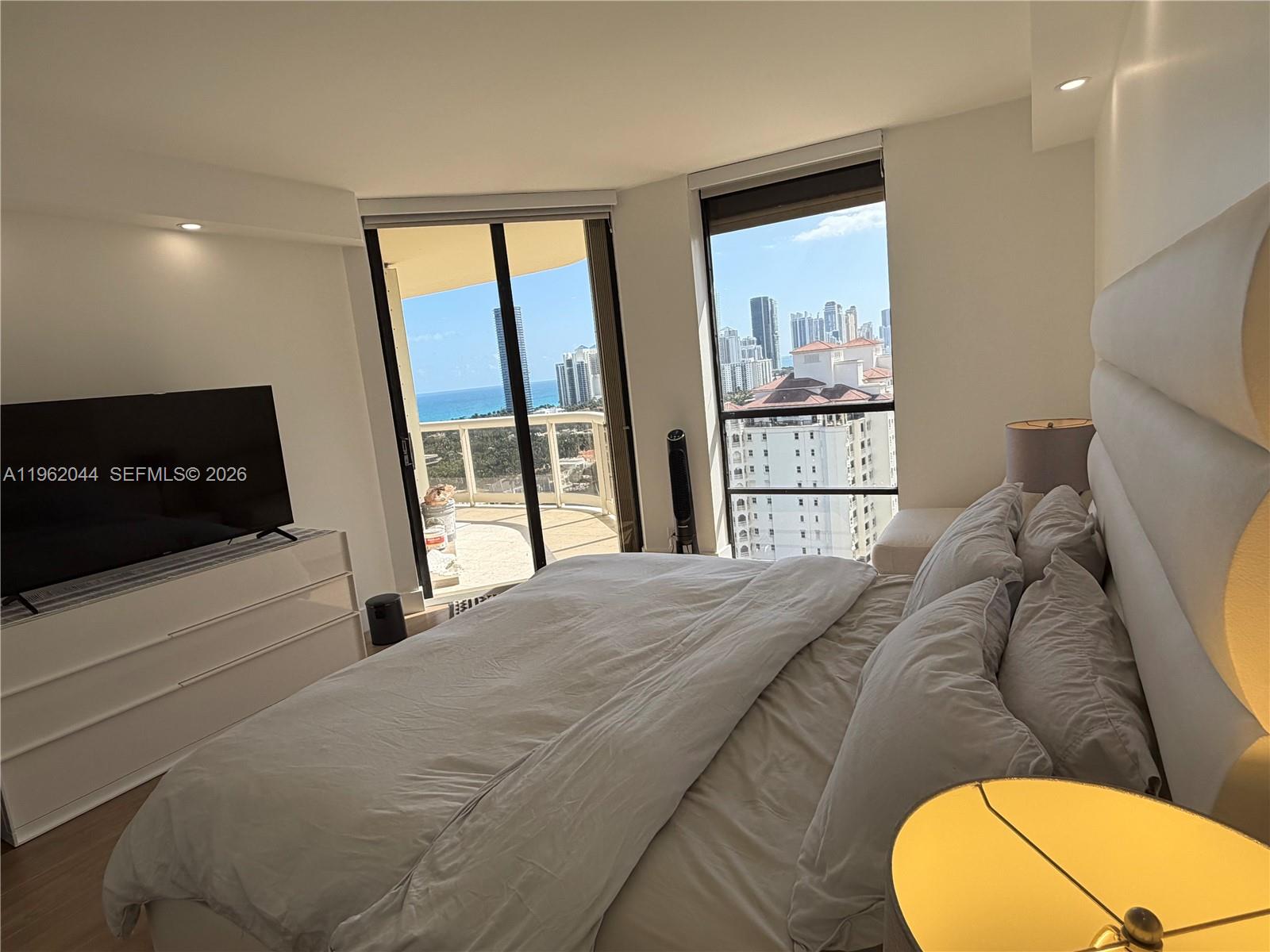 TERRACES NORTH TURNBERRY - Residential Lease