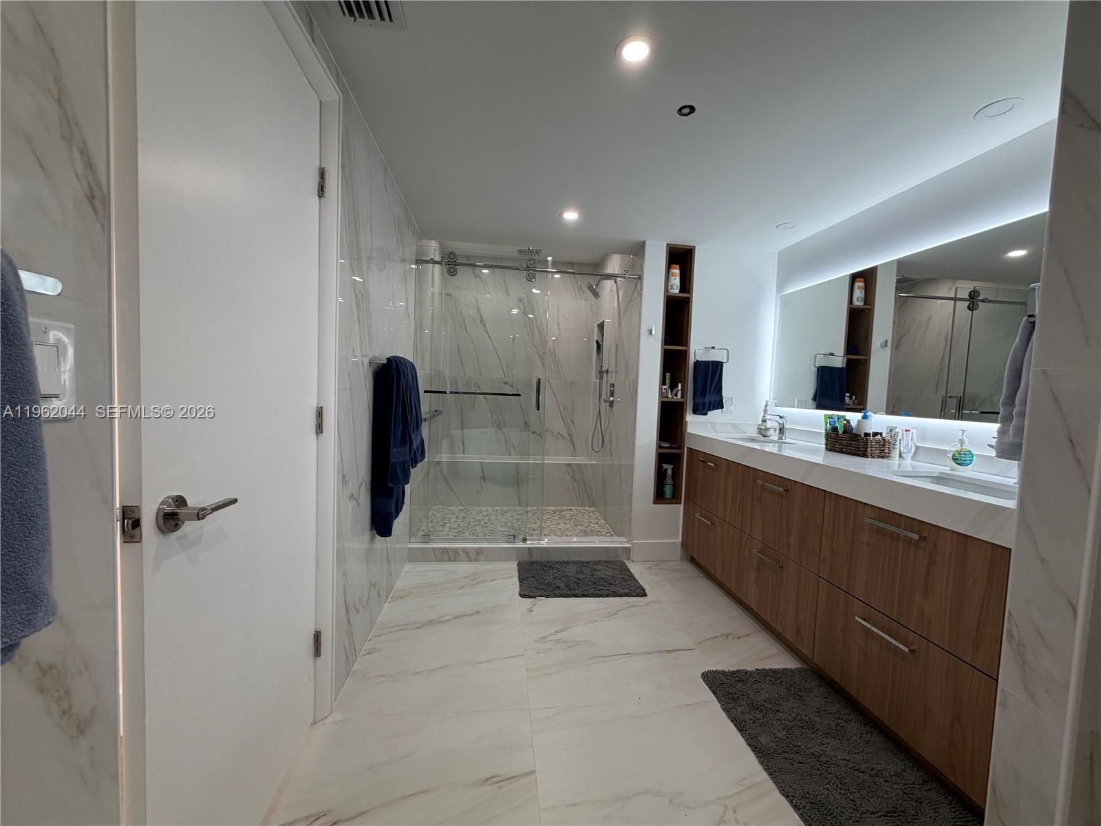 TERRACES NORTH TURNBERRY - Residential Lease