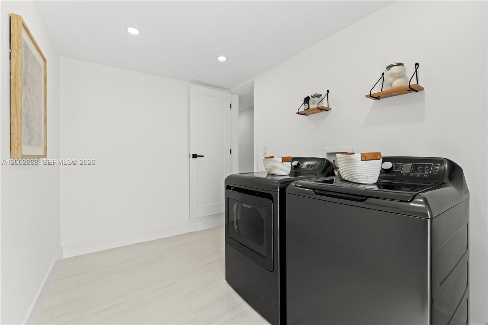 ENCHANTED LAKE SEC 5 - Residential