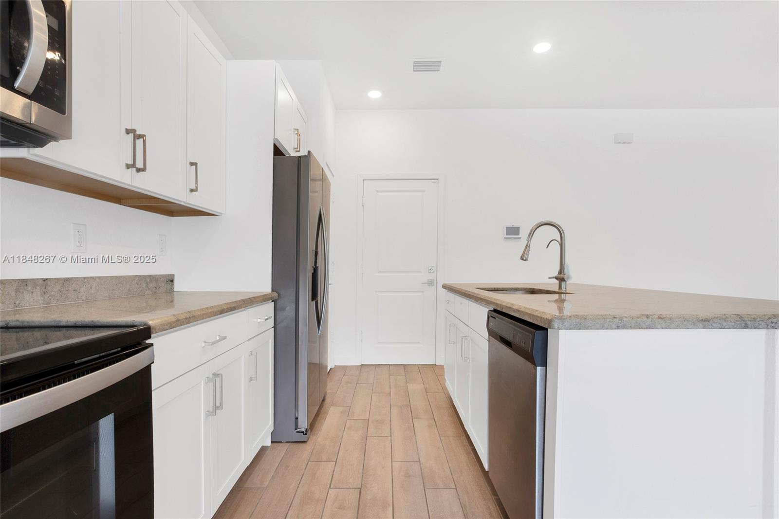 CEDAR AT KEYS GATE - Residential