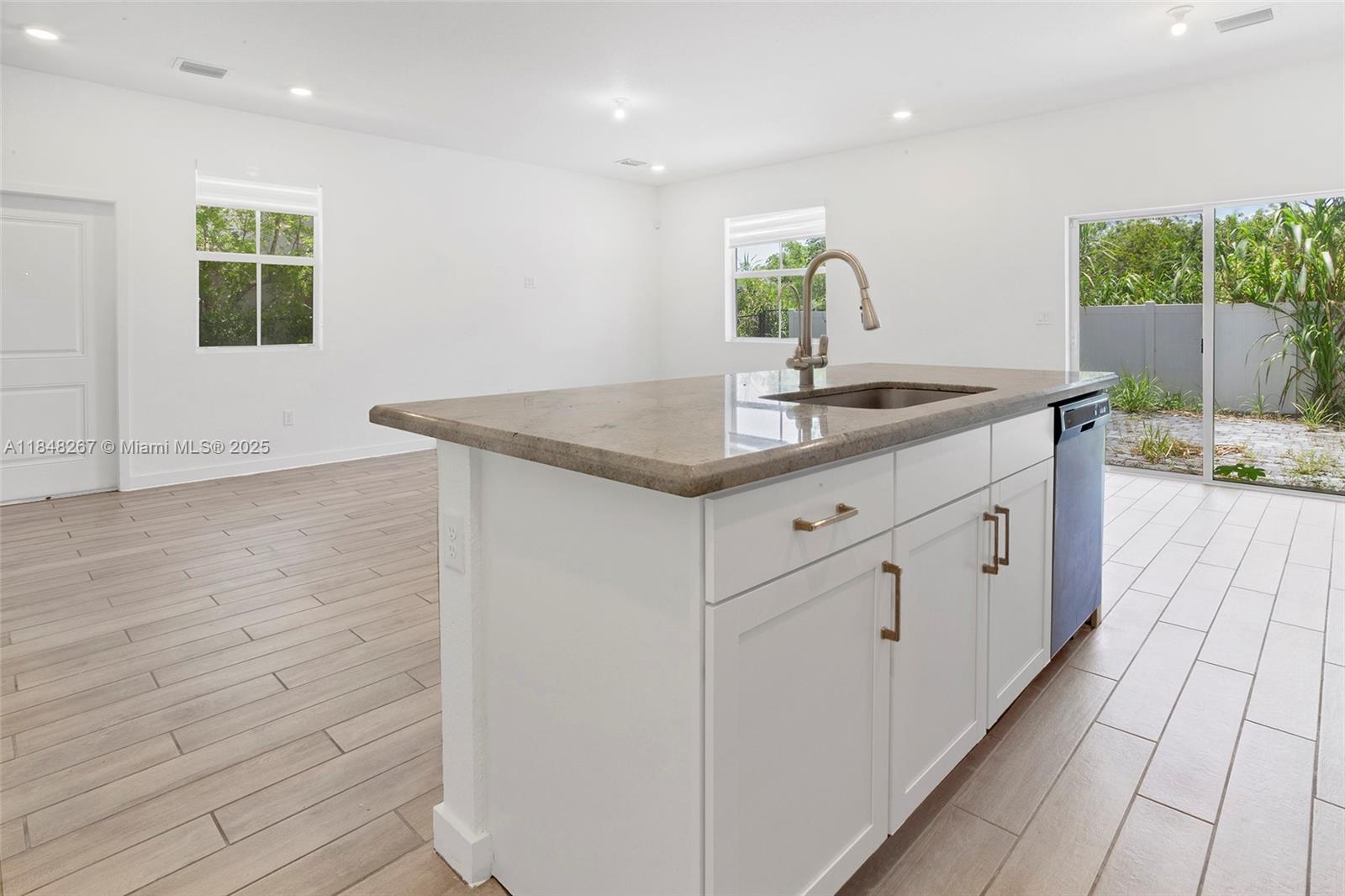 CEDAR AT KEYS GATE - Residential