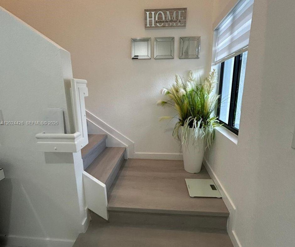 TROPICAL BREEZE TOWNHOUSE - Residential